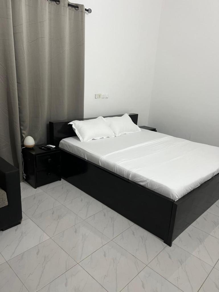 Ad Home Lomé Esterno foto